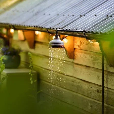 The Hut At Rawsons * Levens