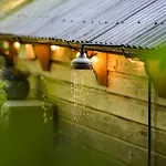 The Hut At Rawsons * Levens